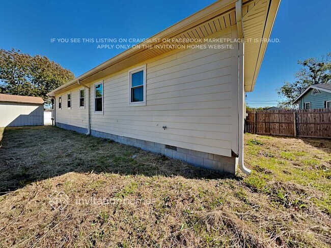 Building Photo - 311 Woodard St