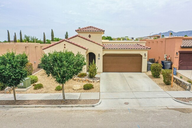 Building Photo - Beautiful Westside home with 3 bed-2 baths...