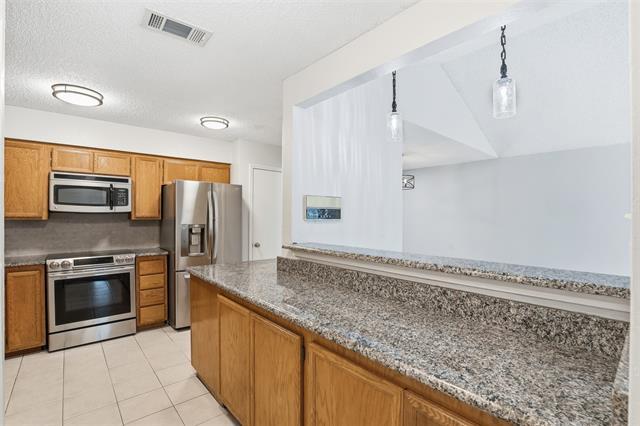 Building Photo - 1611 Willow Ln