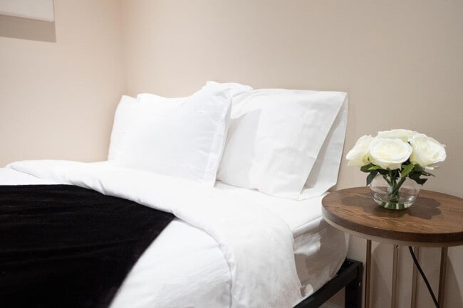 Building Photo - 5 W 101st St