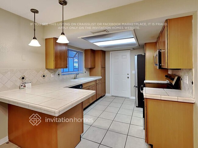 Building Photo - 622 Lake Dexter Cir