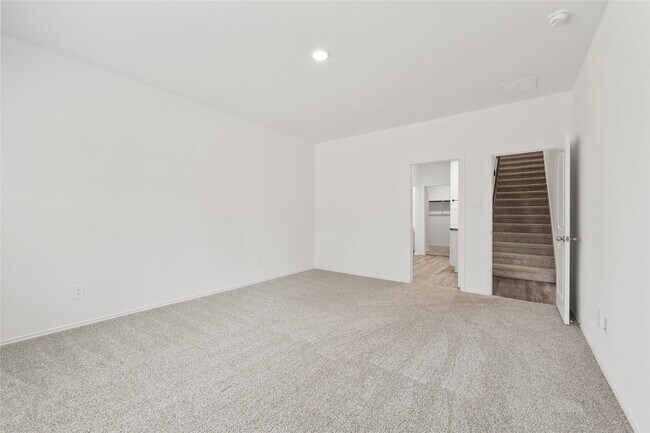Building Photo - 5210 Twin Acorn Ct