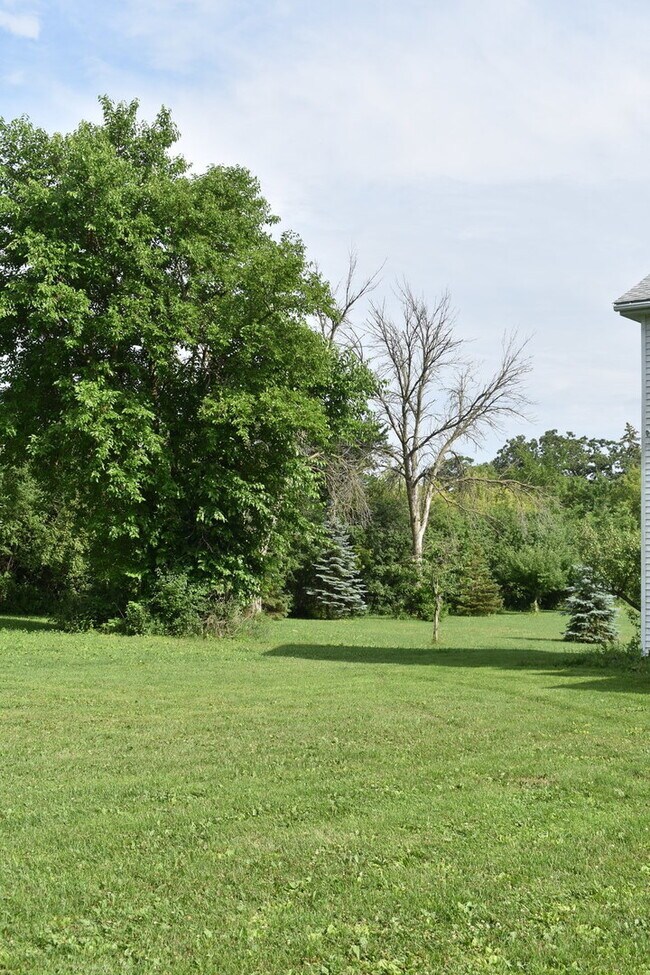 Building Photo - 724 Cty A12