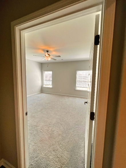 Building Photo - 6117 Ruby Grace Cir SE