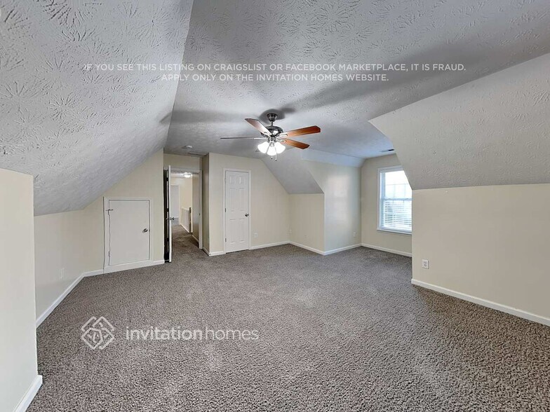 Building Photo - 3300 Glen Summit Ln