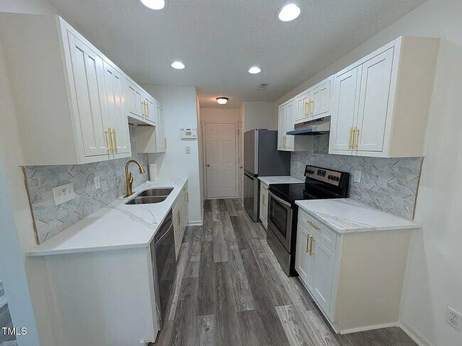 Building Photo - Earn Wealth While Leasing - Like a Homeowner - Lease to Own