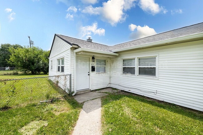 Building Photo - 6119 Nimitz Dr