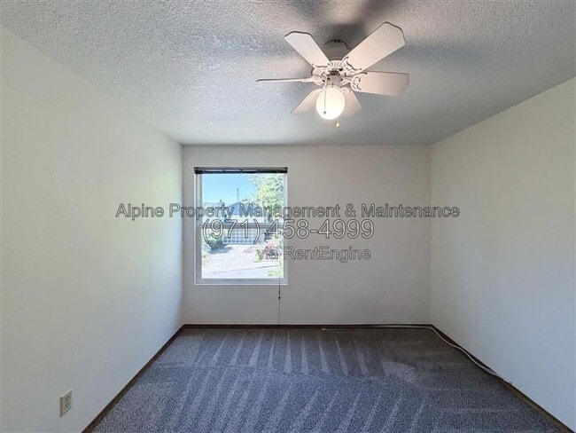 Building Photo - 7066 SW 156th Ave