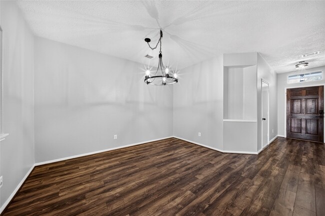 Building Photo - 20515 Spring Bluff Ln