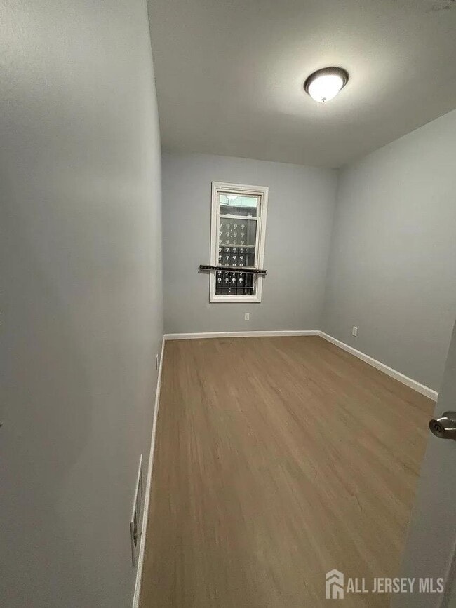 Building Photo - 417-419-419 S 14th St