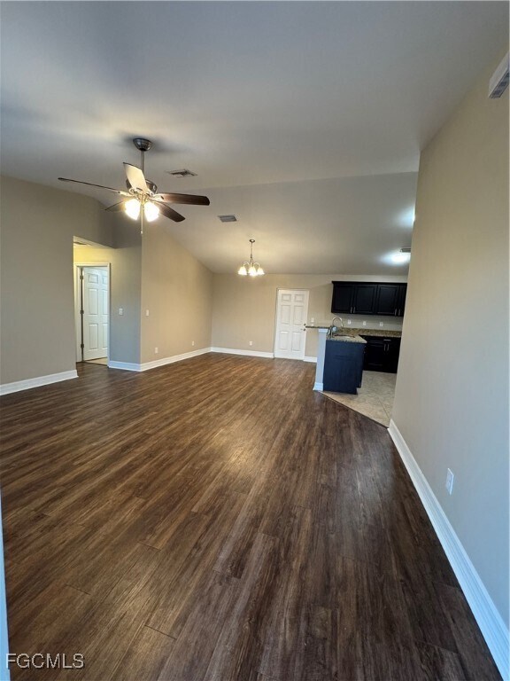 Building Photo - 3022 SW 14th Ct