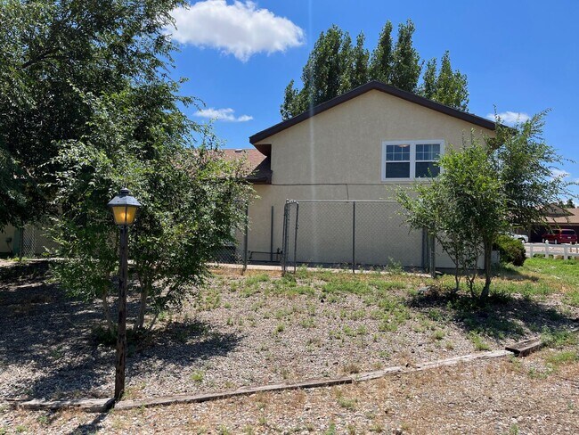 Building Photo - ALL PROSPECTIVE TENANTS MUST SUBMIT A $58 ...