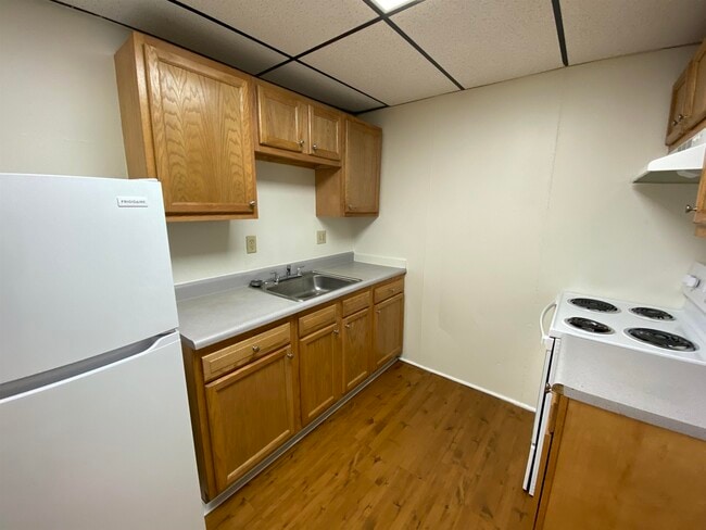 Building Photo - 3931 Brown Ave