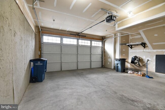 Building Photo - 22609 Winding Woods Way