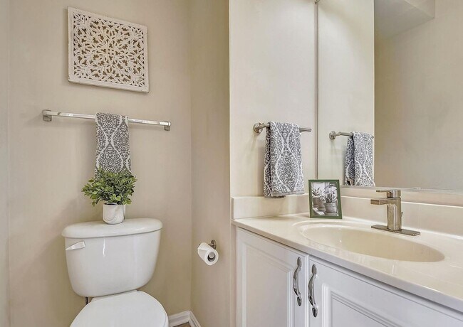 Building Photo - Resort-Style High View Townhome with 2-Car Garage, Private Office & Walkable Hunt Valley Location