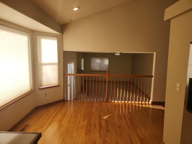 Building Photo - N/E home with 4 bed, 4 baths, 2 car garage!