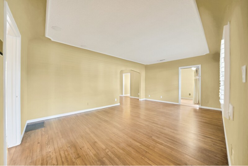Building Photo - 1301 S Lee Ave