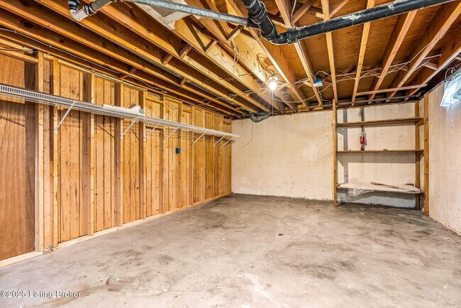 Building Photo - 1515 Vivian Ln