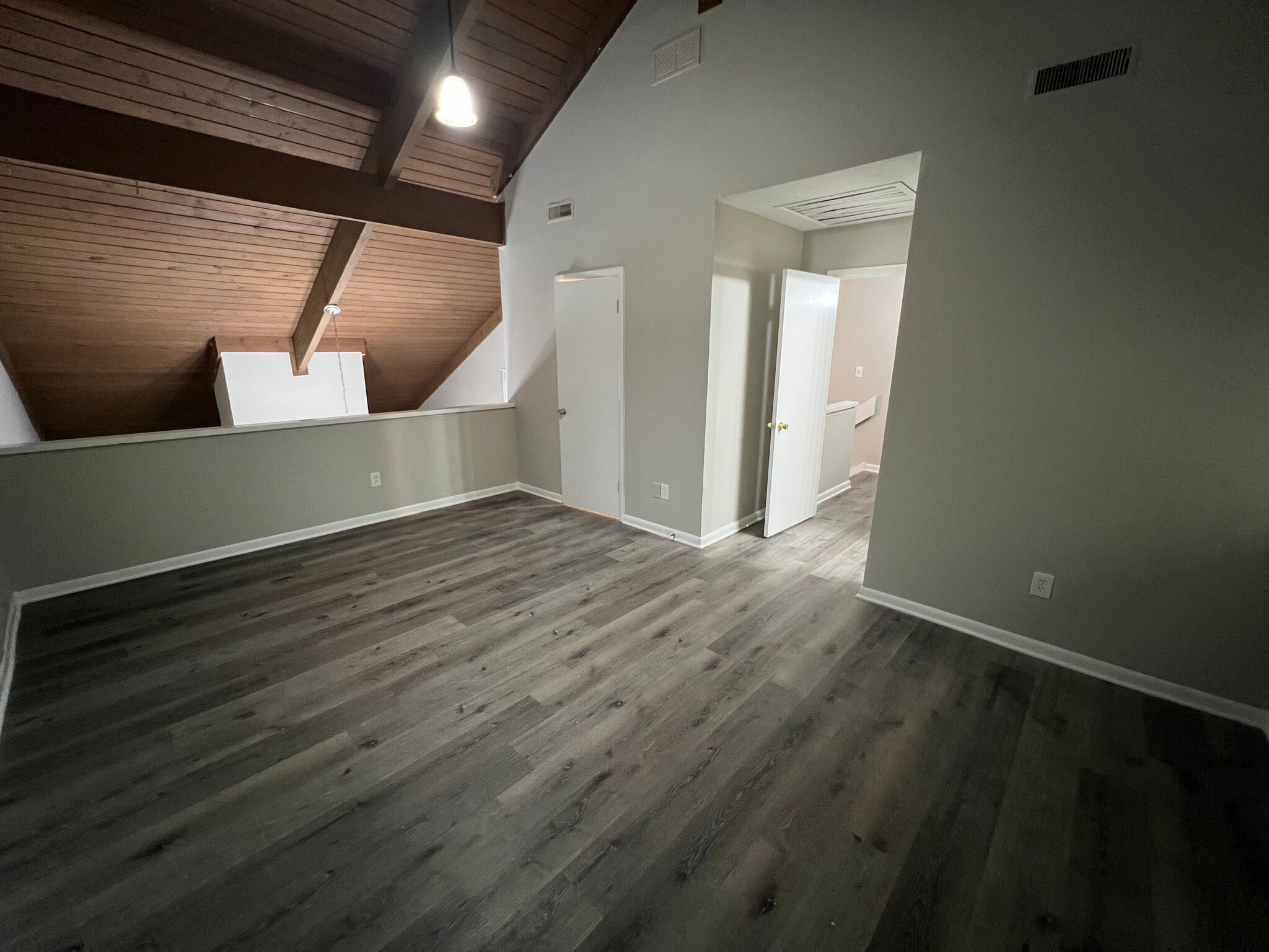 Building Photo - Room in Townhome on Terrace Trail