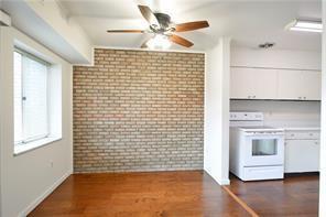 Building Photo - 1009 Sanlin Dr