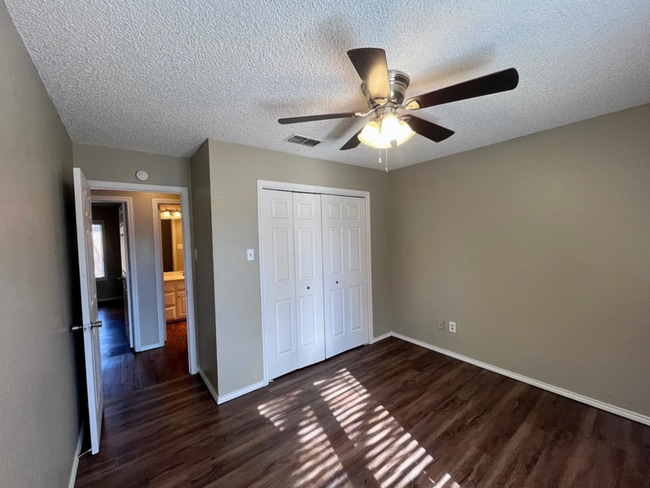 Building Photo - 5718 88th St