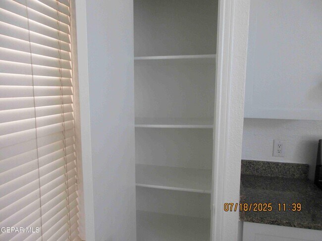 Building Photo - 1465 Sierra De Oro Dr
