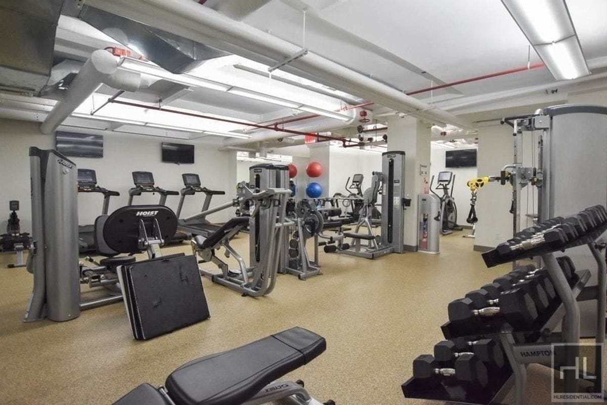 Building Photo - Christopher Street