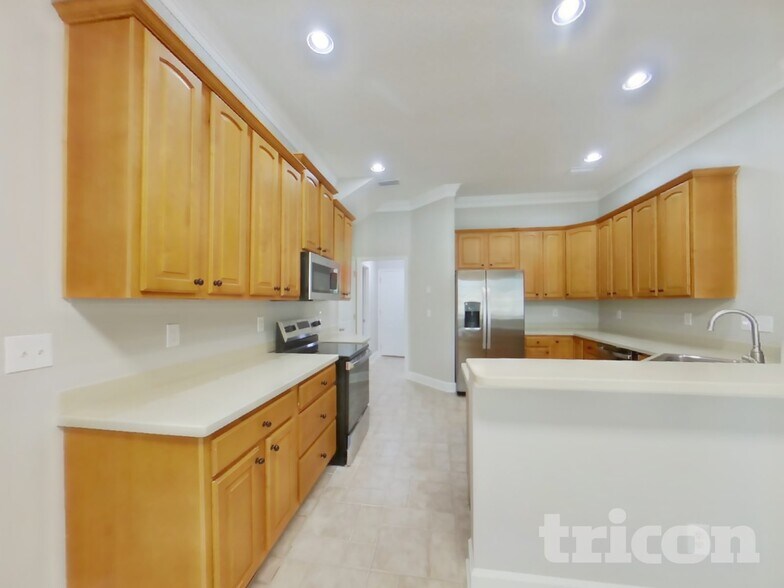 Building Photo - 1137 Hideaway Dr N