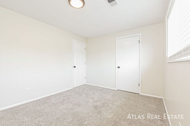 Building Photo - 9401 W 65th Ave