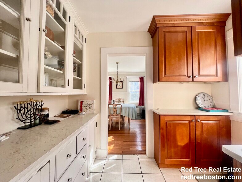 Building Photo - 118 Elgin St