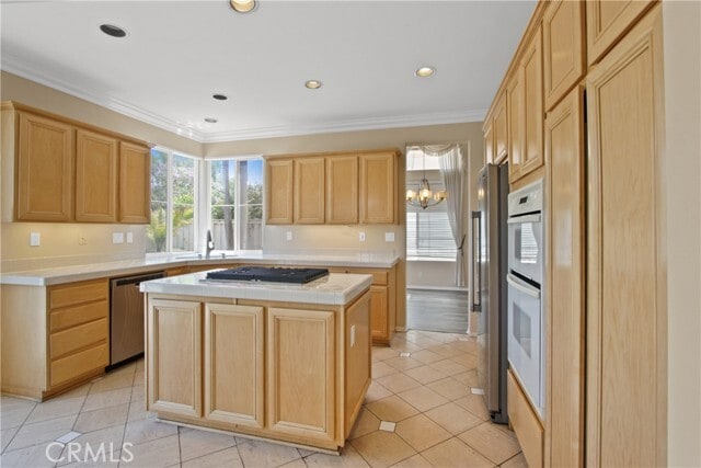 Building Photo - 44 Calavera