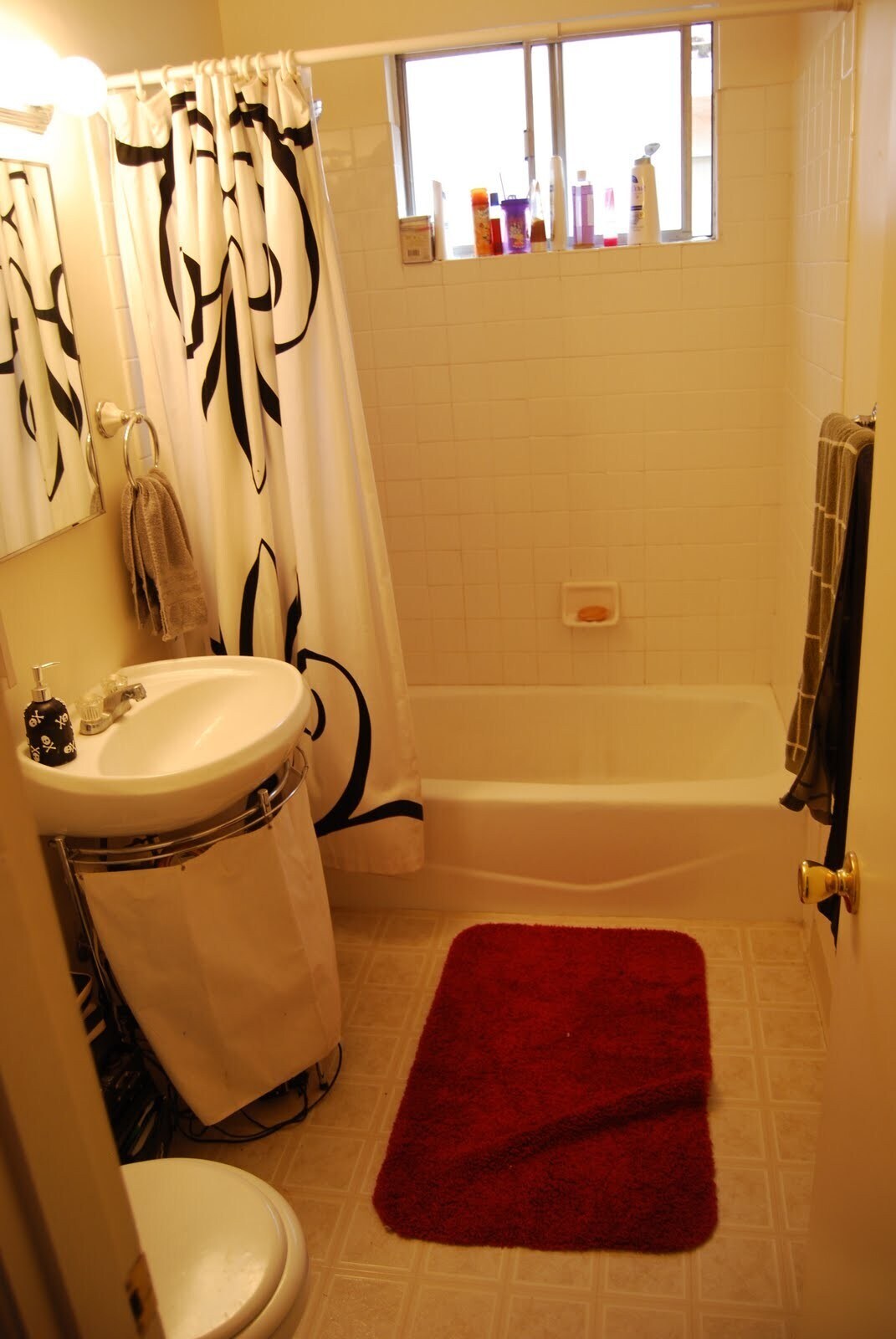 Building Photo - 2011 Rockefeller Ln