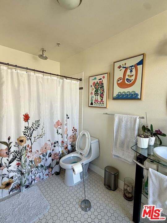 Building Photo - 253 S Broadway