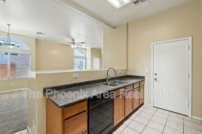Building Photo - 16719 S 23rd St