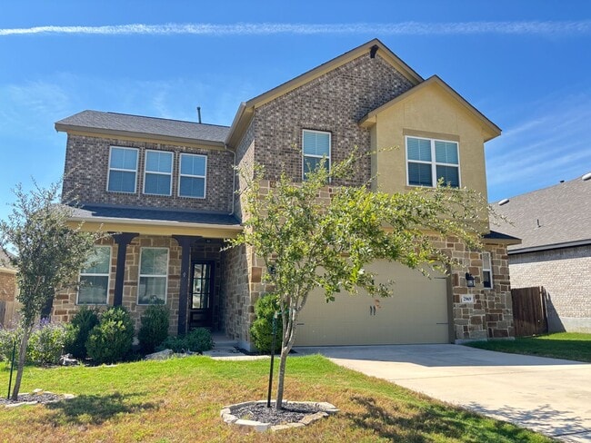 Primary Photo - Beautiful 4-Bedroom Home with Free Communi...