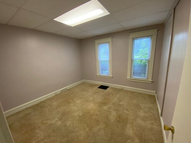 Building Photo - 846 Jennette Ave NW