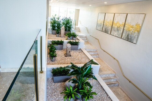 Building Photo - 2701 N Ocean Blvd