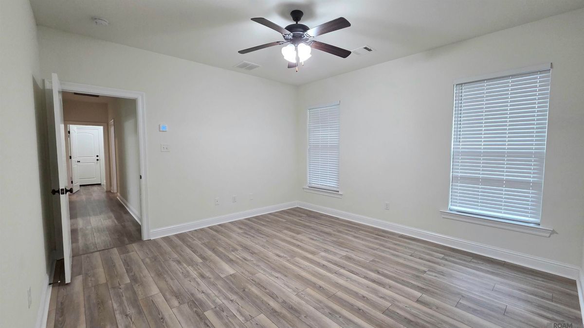 Building Photo - 1346 Hickory Creek Dr