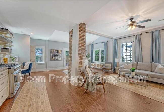 Building Photo - 169 Fishburne St