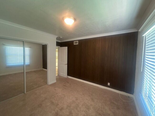 Building Photo - 429 Paulette Pl