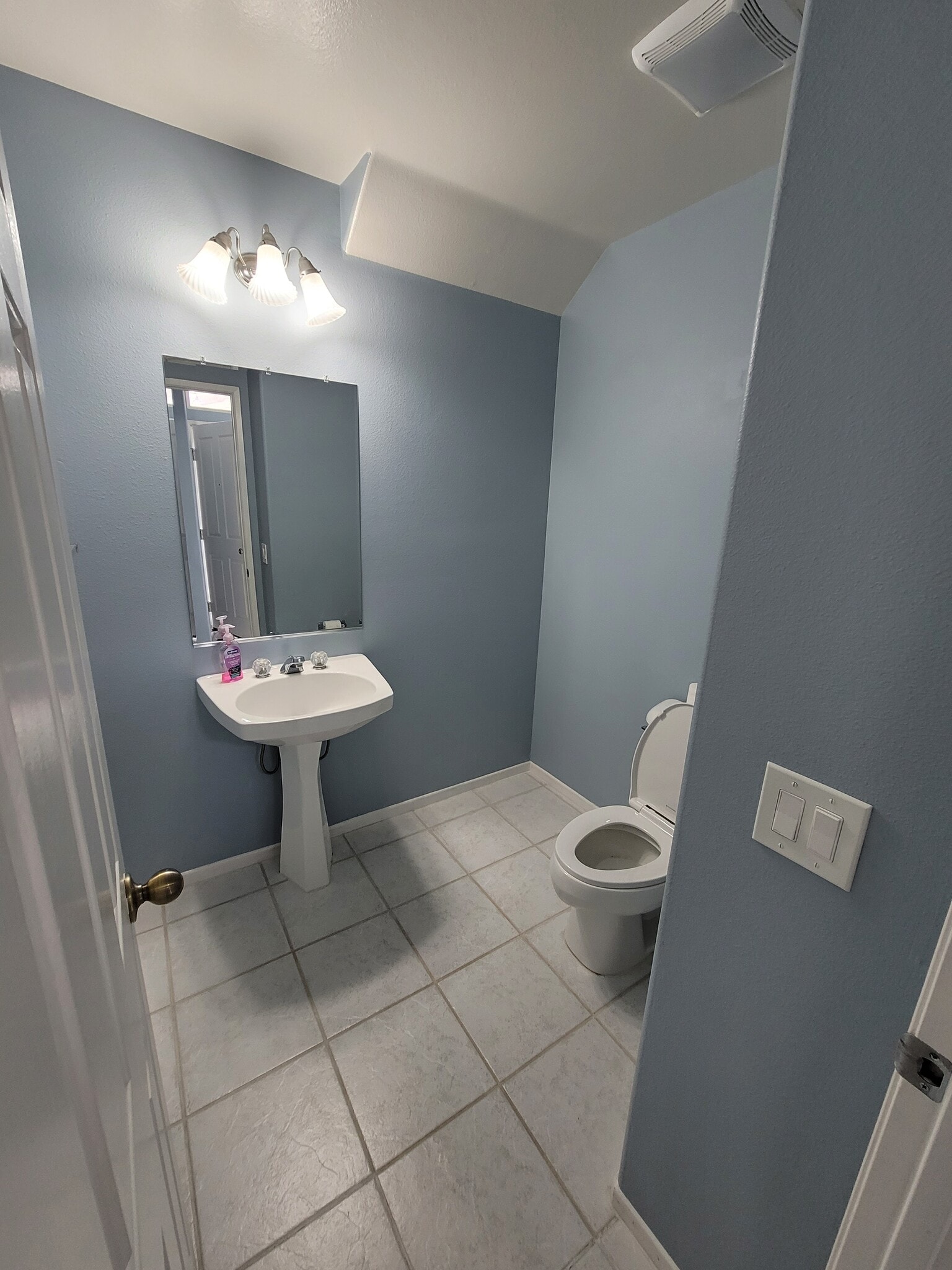 Building Photo - 11559 Compass Point Dr N