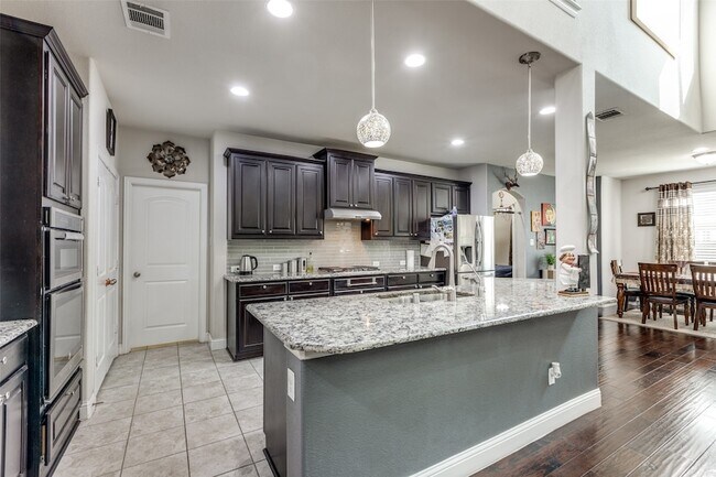 Building Photo - 8609 McCutchins Dr