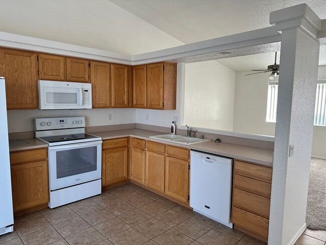 Building Photo - 111 Cypress Dr