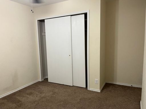 Building Photo - Immaculate 3/2 Rental-Close to Everything-...