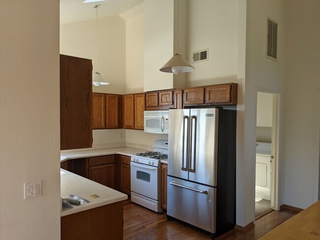 Building Photo - 2236 Cranesbill Pl