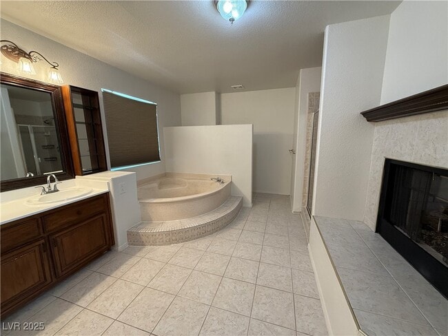 Building Photo - 8224 Tivoli Cove Dr