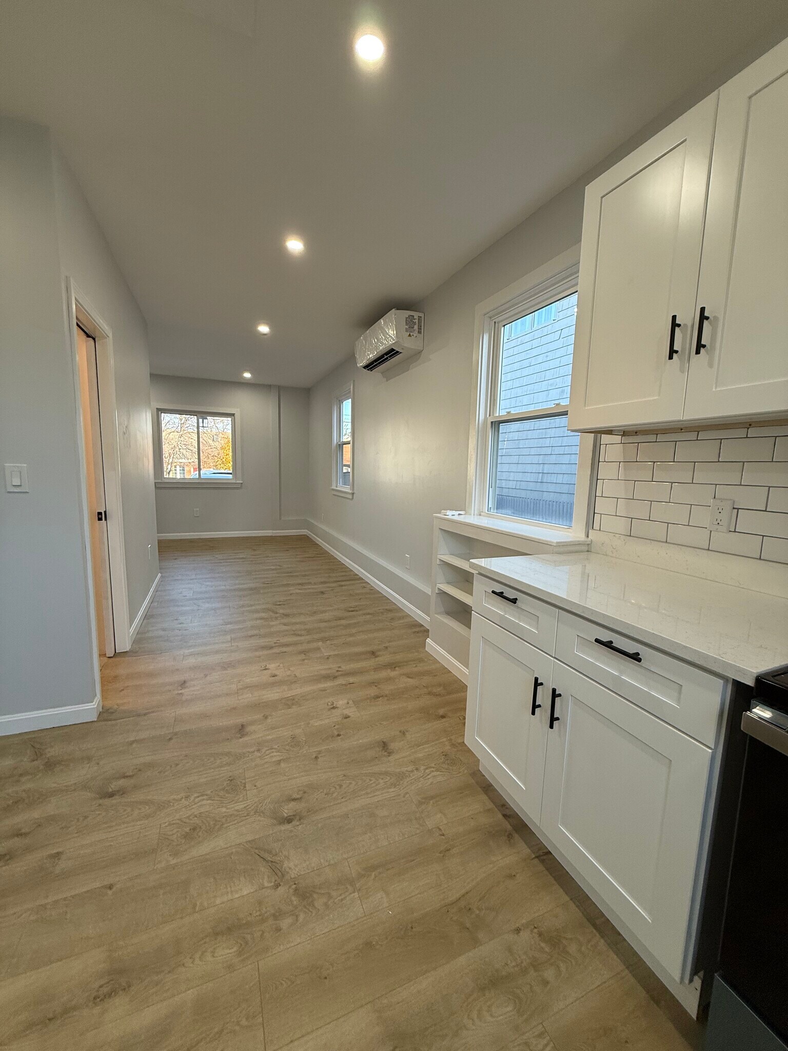 Building Photo - 95 Bowdoin St