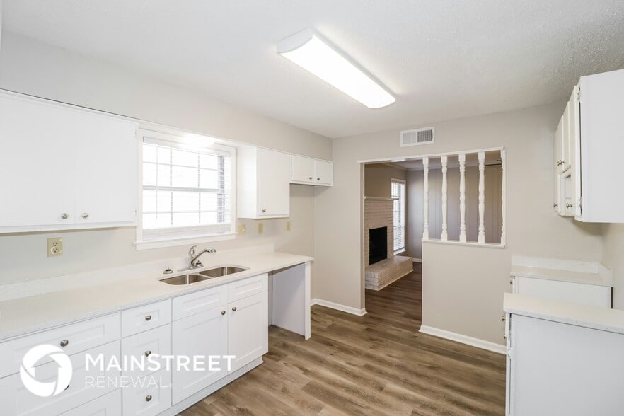 Building Photo - 5618 Ackerman Cove