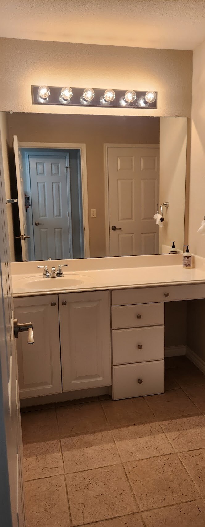 Bath storage - 902 Bridges Dr