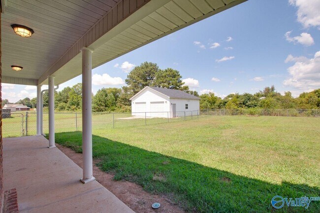 Building Photo - 115 Raptor Ct